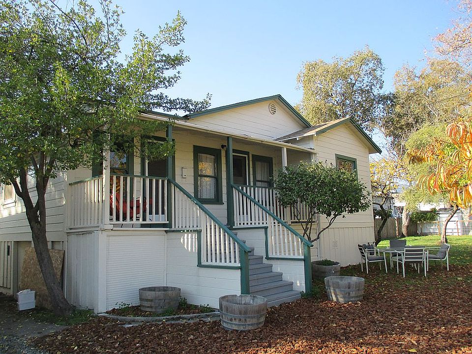 VINTAGE HOME