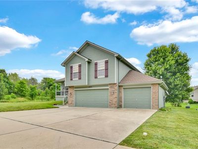 21315 Red Oak Ln, Peculiar, MO, 64078