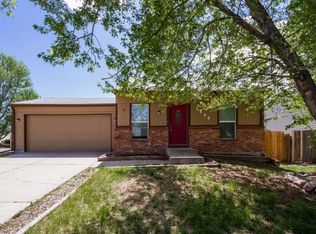 1696 Genoa St, Aurora, CO 80011