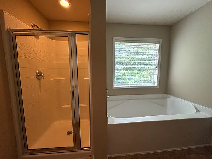 835 Westmoreland Ln NE — Photo 11