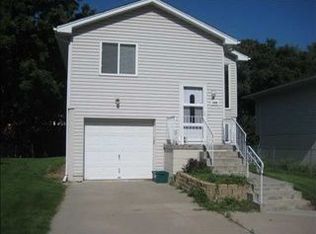 5820 S 13th St, Omaha, NE 68107