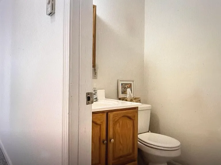 72 Oceanside Dr #2 — Photo 12