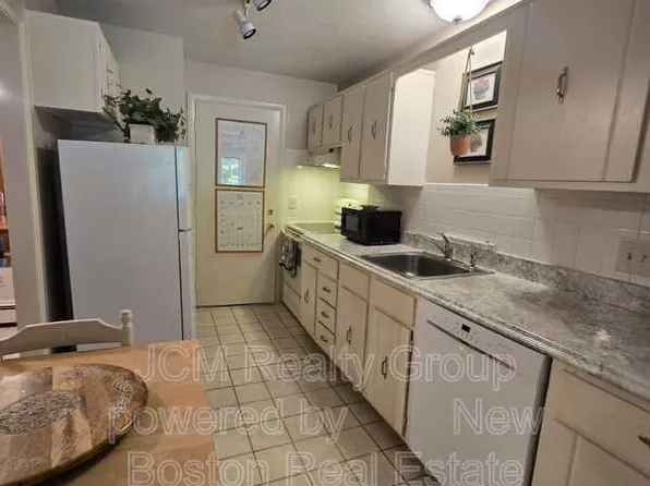 276 Albion St, Wakefield, MA