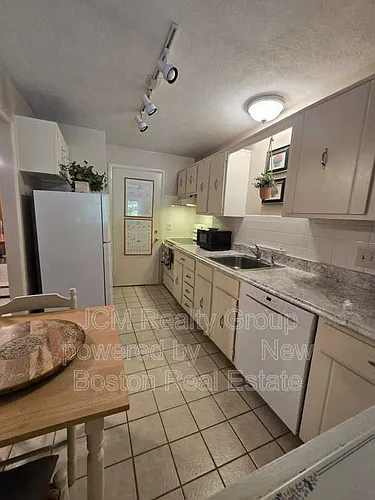 276 Albion St Photo 1