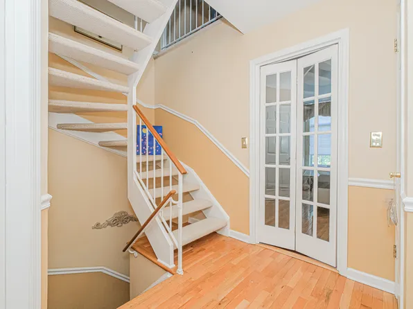 20 Notus Avenue image 28 of 44