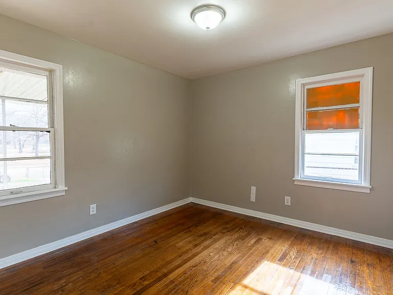 3308 N Holman Ct — Photo 8