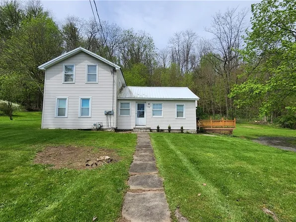 39 Orchard St, Clyde, NY 14433
