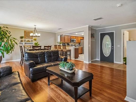 5th image of 2403 Hassonite St