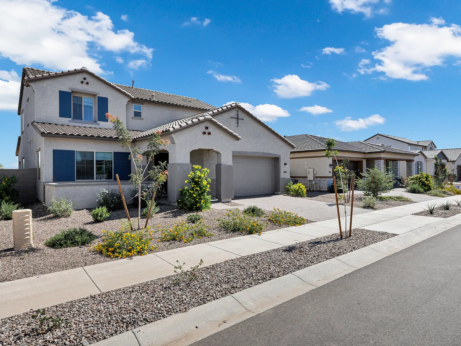 5 bed, 2960 sqft, $3,100 — Photo 3