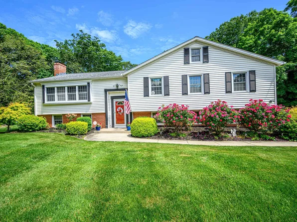 18 Colonial Drive, North Haven, CT 06473