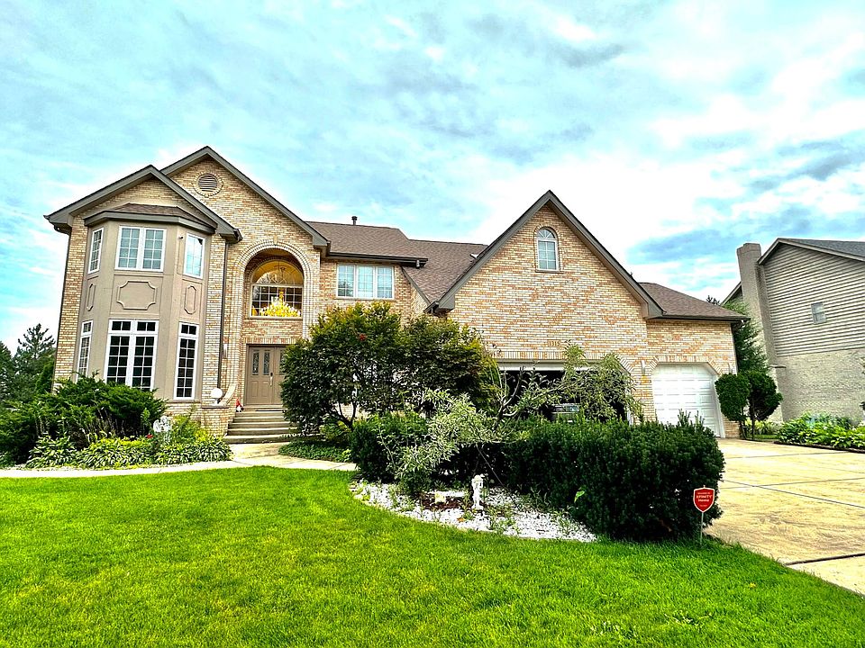 1st image of 1315 Chapman Dr