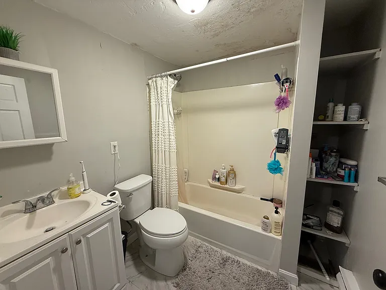 281 Bowen St #2 — Photo 11