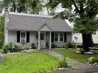 57 Center St, West Milford, NJ
