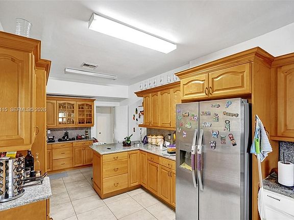 5th image of 2024 Alton Rd