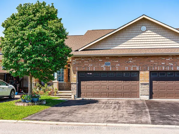 902 Burwash Landing Bay, Ottawa, ON K2W 0C8