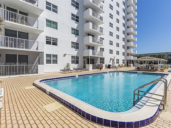 3rd image of 1601 S Ocean Dr APT 305