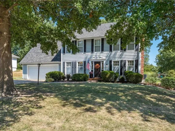 2201 Green Meadows Ct, Saint Joseph, MO 64506