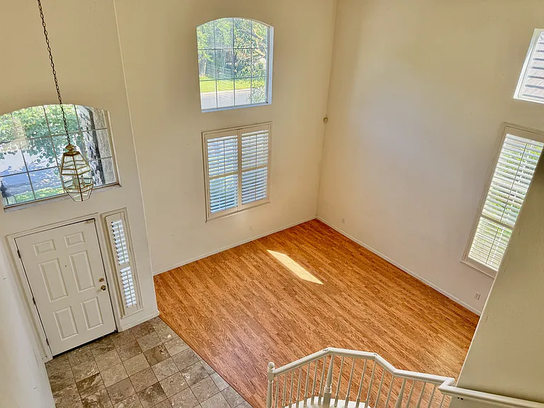 4051 Pine Lake Cir — Photo 4