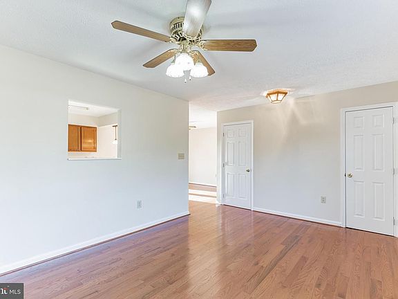 4th image of 37045 W Lakeland Dr