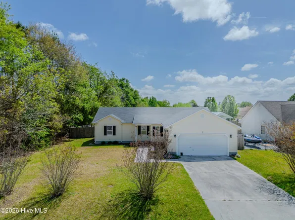 126 Forest Bluff Drive, Jacksonville, NC 28540