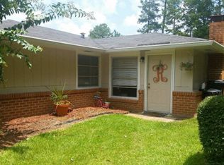 52 County Barn Rd, Laurel, MS 39443