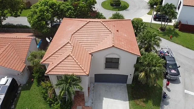 1731 Shoreside Cir — Photo 1