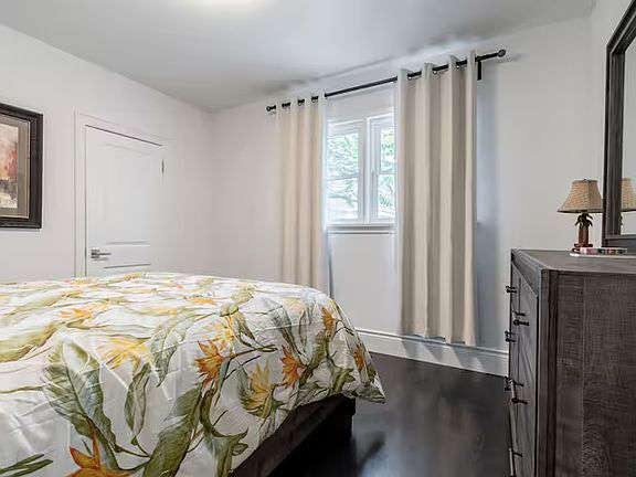 4th image of 9 Regina Ave