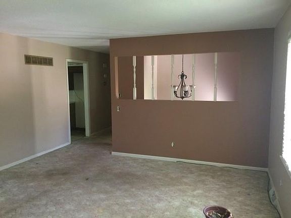 3rd image of 707 NE Balboa Ave