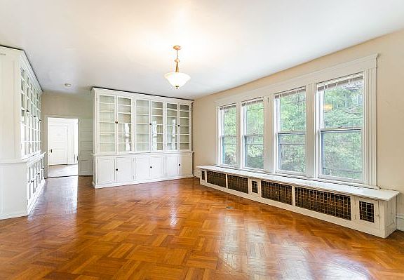 4th image of 52 Albemarle Pl #3