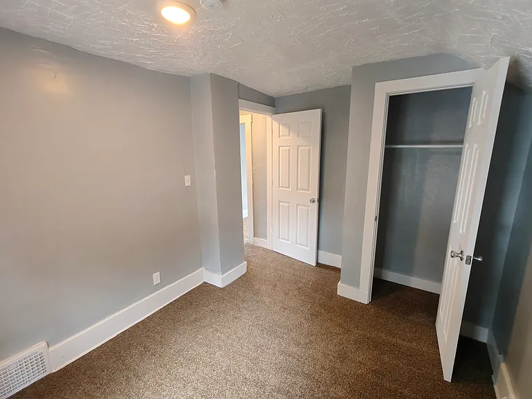 2223 18th St SW — Photo 20