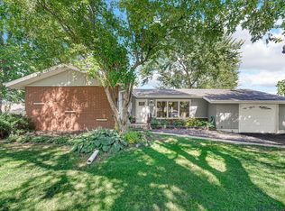 8805 Lee St, Crown Point, IN 46307