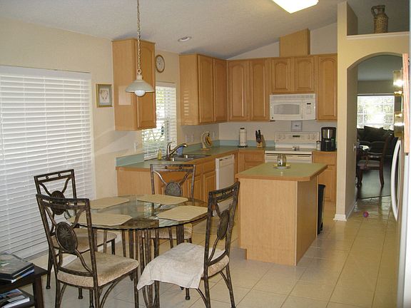 4th image of 10900 Buckwater Ct