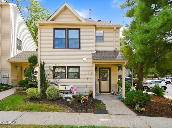 75 Whispering Oaks Way, Jackson, NJ 08527