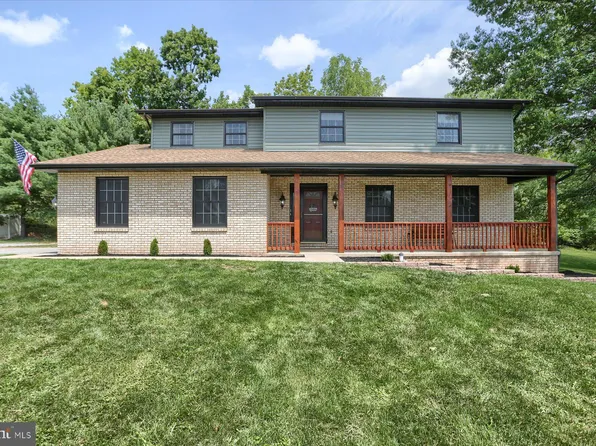 132 Cranbrook Dr, Dover, PA 17315