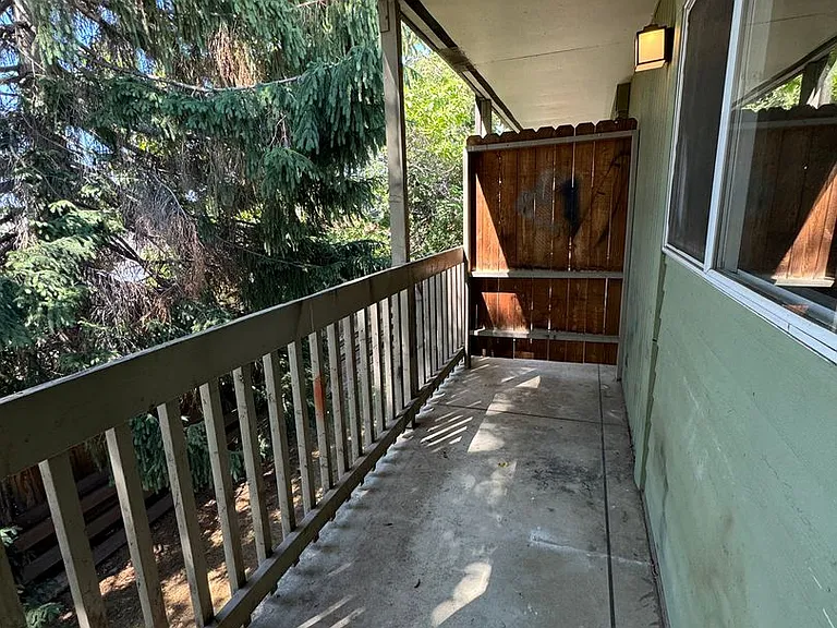 212 N Roosevelt St — Photo 37