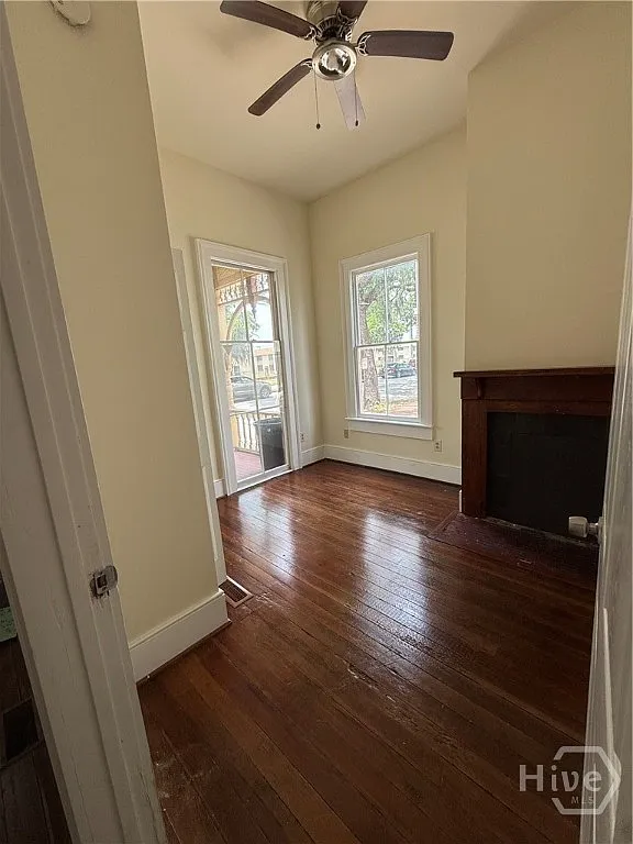 2 bed, 1.0 bath, 900 sqft, $1,700 — Photo 4