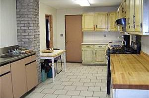 3rd image of 298 W Hazeltine Ave