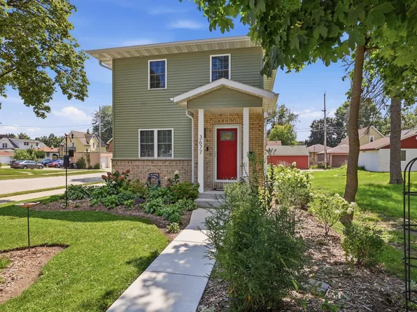 3677 E Carpenter AVENUE, Cudahy, WI 53110