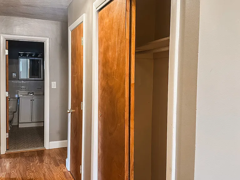 425 S Huntington Ave #1 — Photo 11