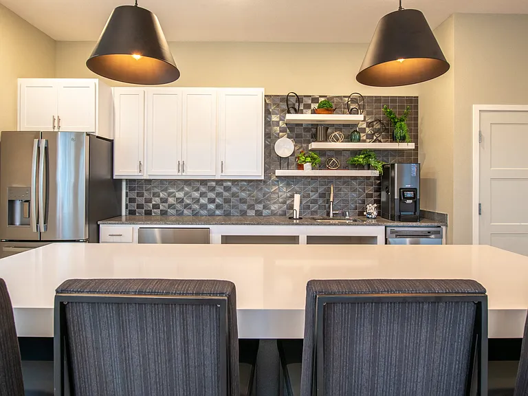 Rush Creek Apartments — Photo 11