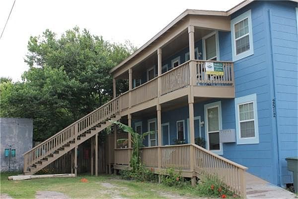 Nice 4-Plex close to the beach