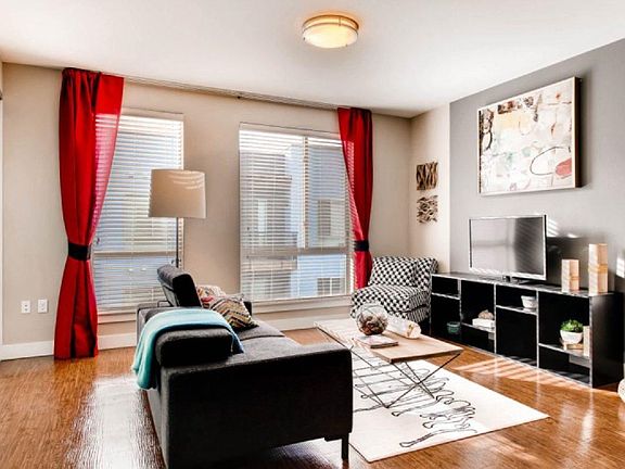 4th image of 251 S Jackson St #311