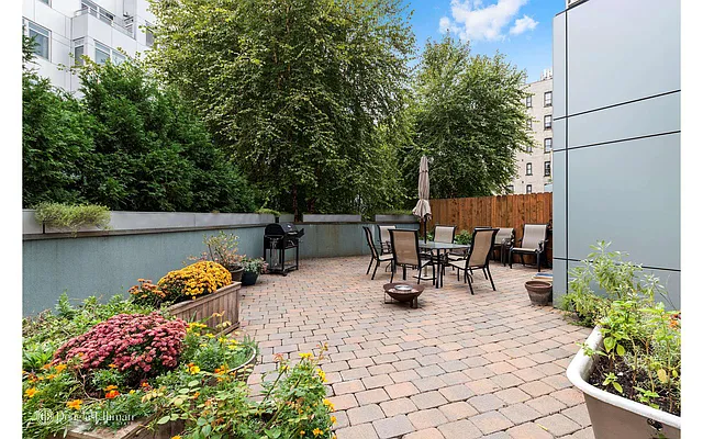 Sold by Douglas Elliman | media 14