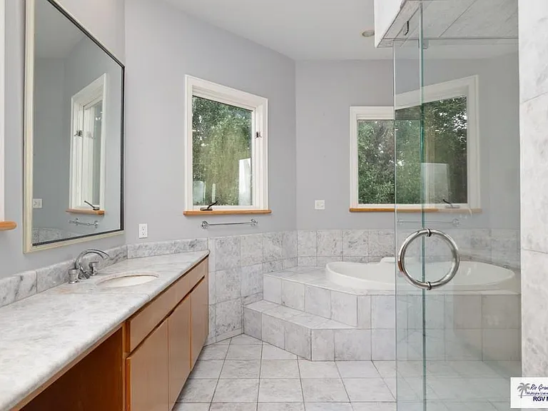 3201 Lazy Lake Dr — Photo 27