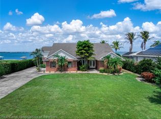 199 S Bear Pointe Dr, Lake Placid, FL 33852