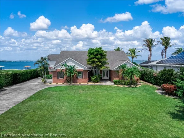 199 S Bear Pointe Dr, Lake Placid, FL 33852