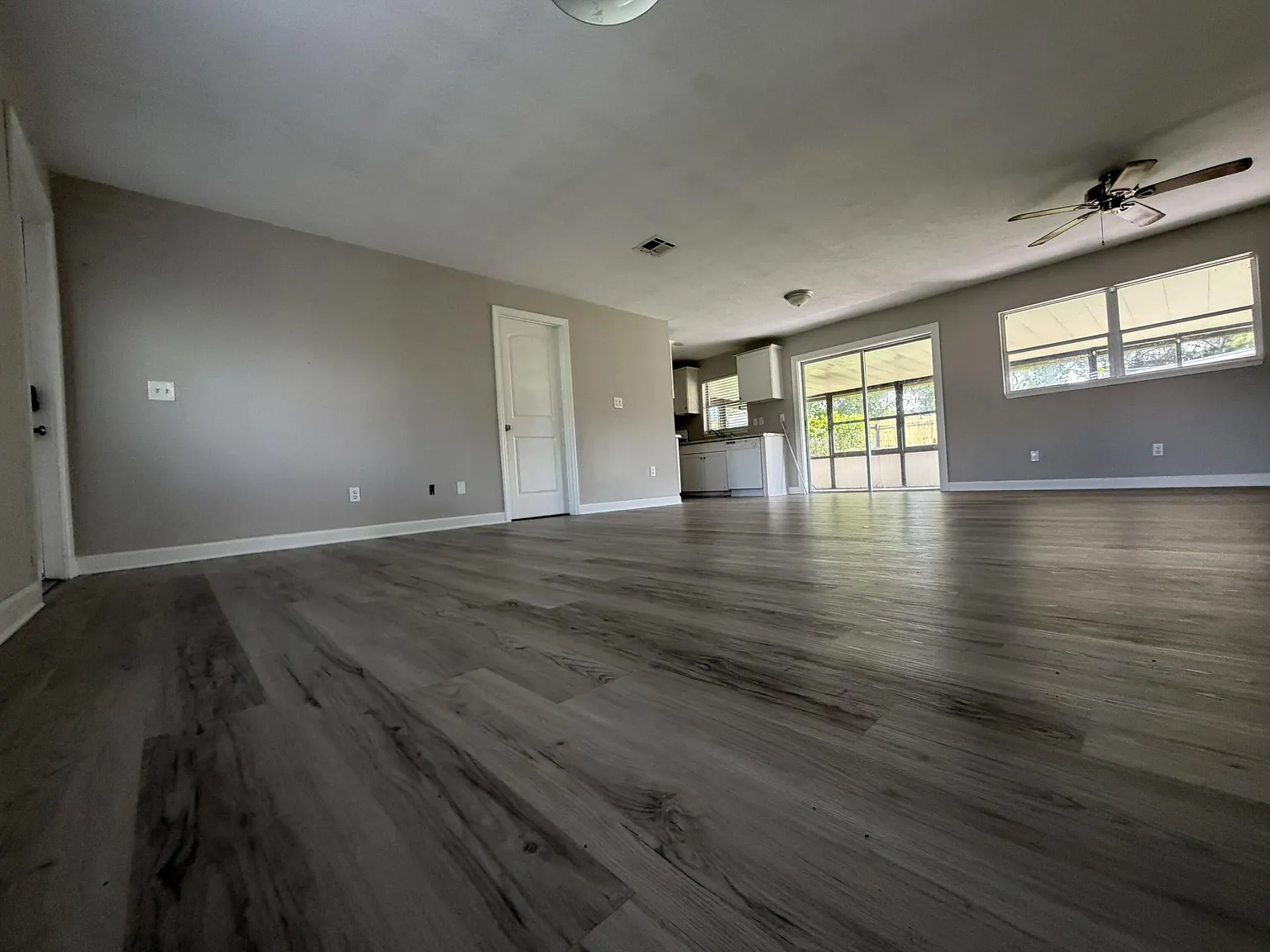 3 bed, 2.0 bath, 1430 sqft, $2,750 — Photo 3