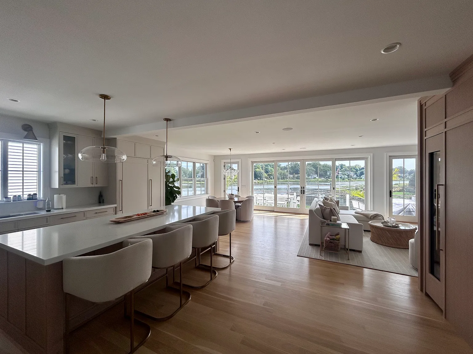 4 bed, 3.5 bath, 3245 sqft, $30,000 — Photo 4