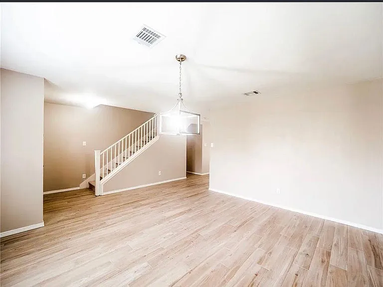 1173 Forest Bluff Trl — Photo 16