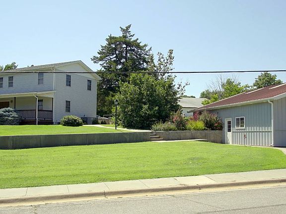 2nd image of 302 W Central Ave